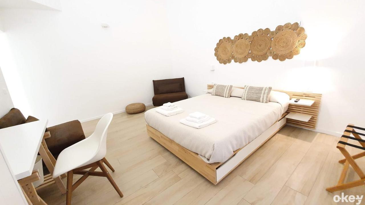 Hotel Dimora Beluga - Bari Centro Zewnętrze zdjęcie